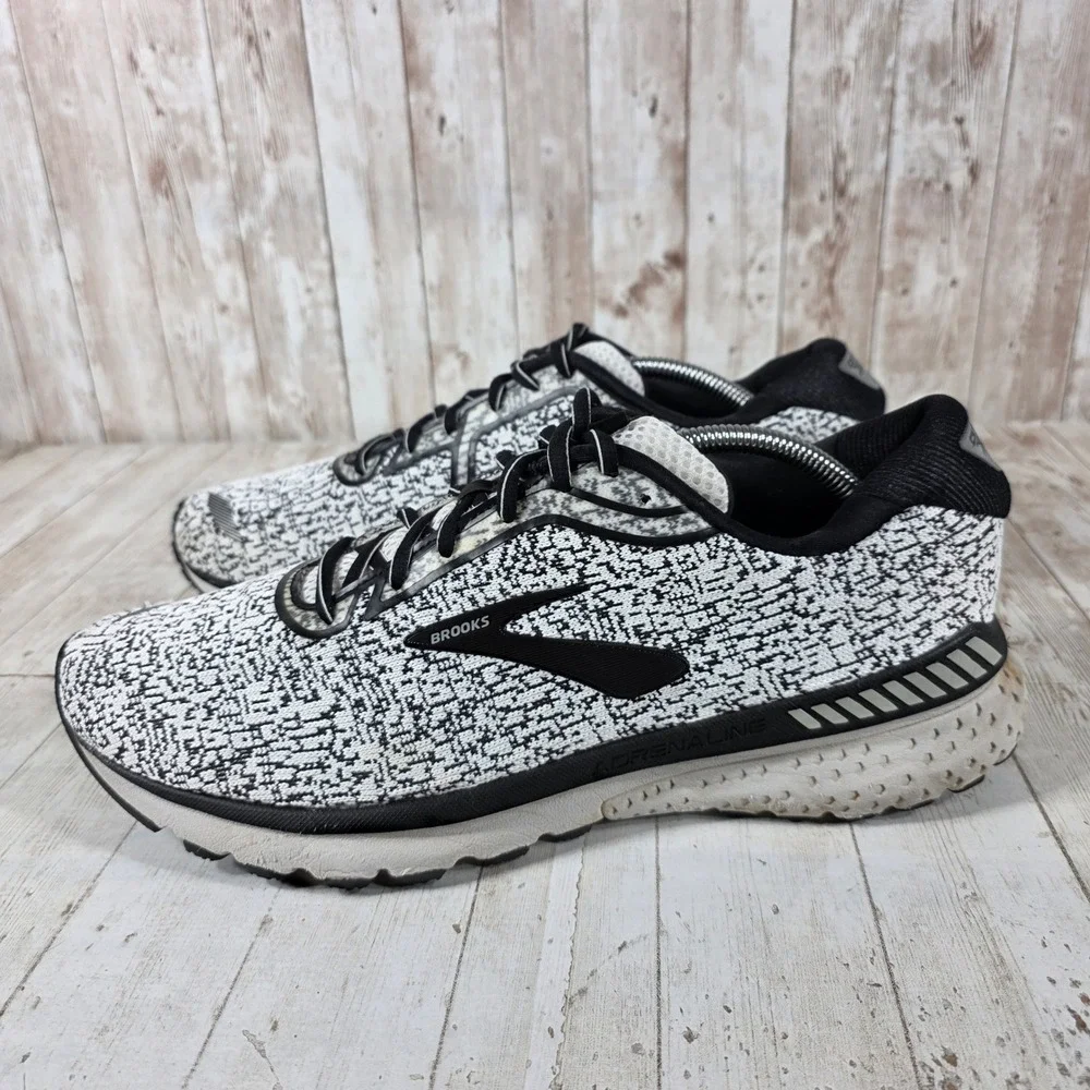 Brooks Adrenaline GTS 20 Mens Running Shoes Black White 1103071D156 Size 12 D